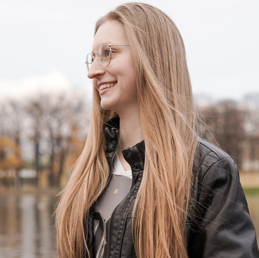 Meet your Posher, Lydia